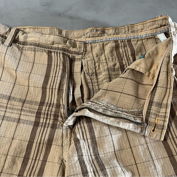TOMMY BAHAMA Relaxed Fit Linen-Blend Plaid Short - Picture 5 of 8